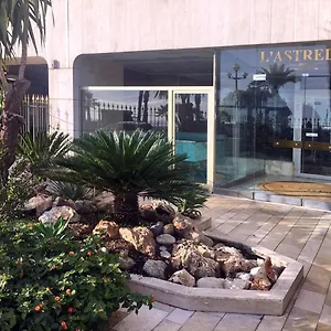  Appartement Beachfront On Promenade Des